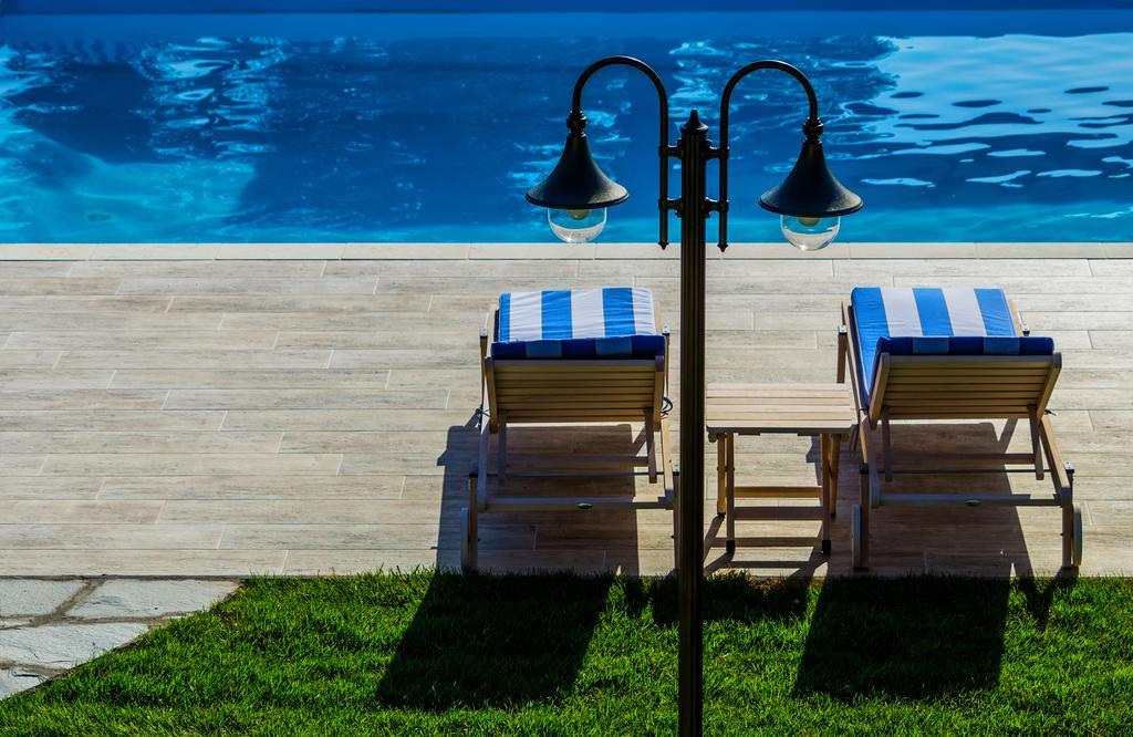 Mediterraneo Luxury Suites Halkidiki Vourvourou Exterior photo